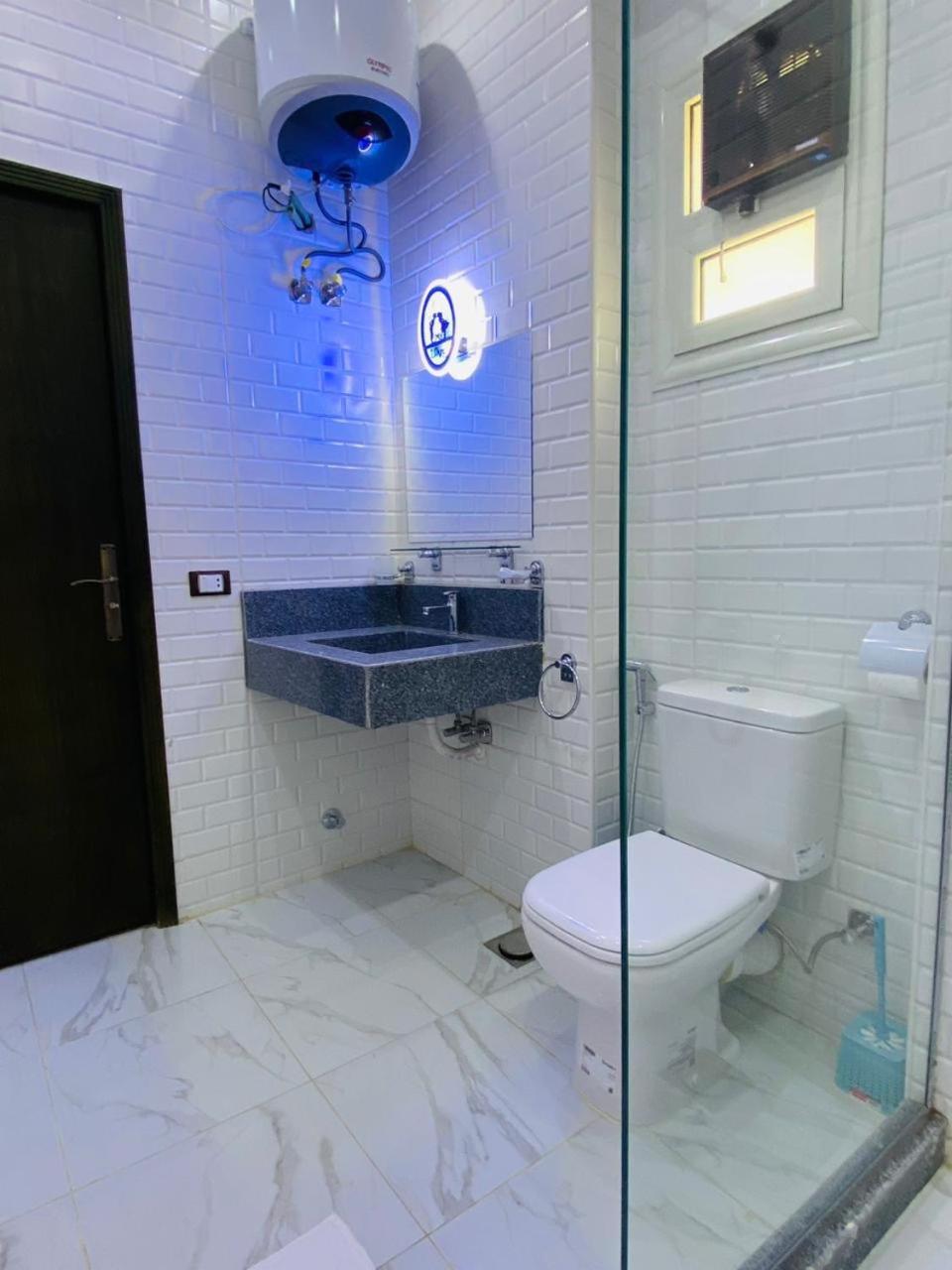 Hola Boutique Hotel *