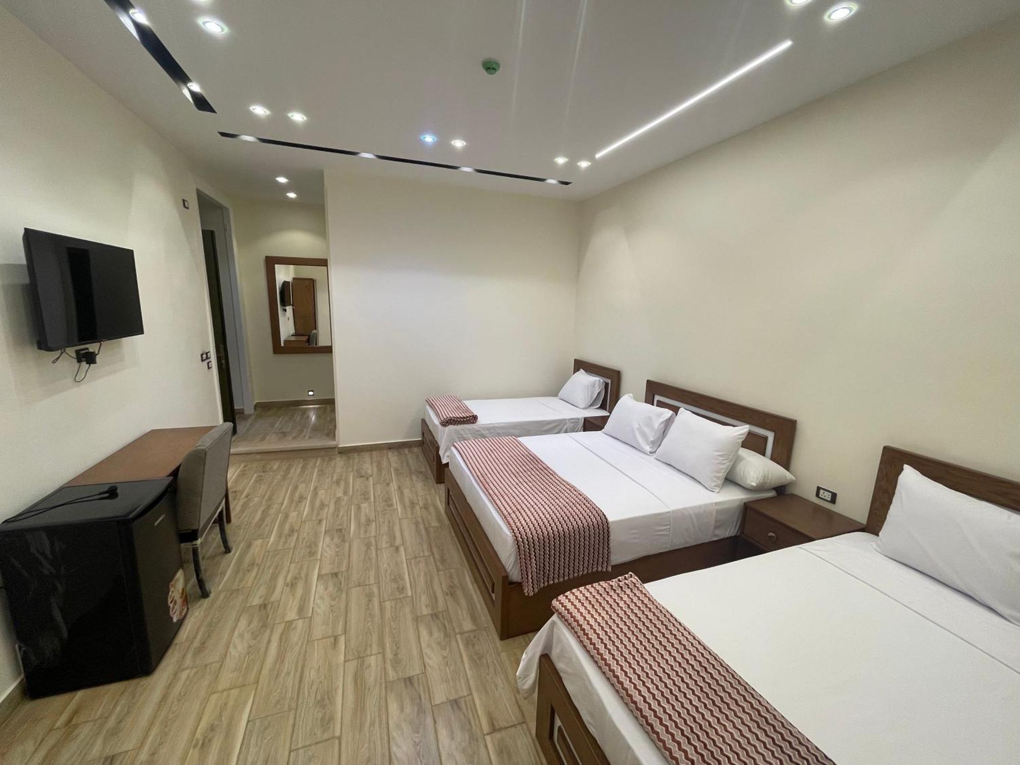 Hola Boutique Cairo